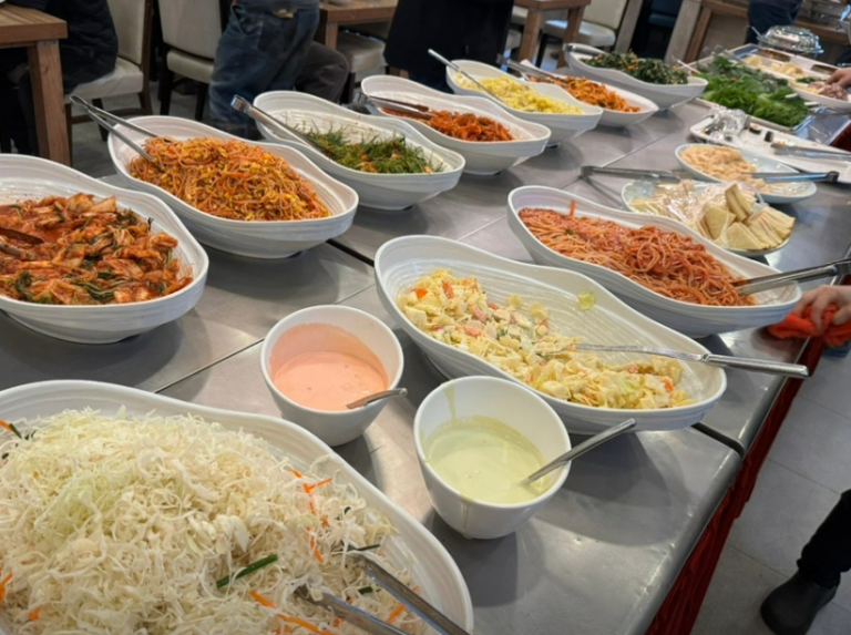 9천원 한식뷔페