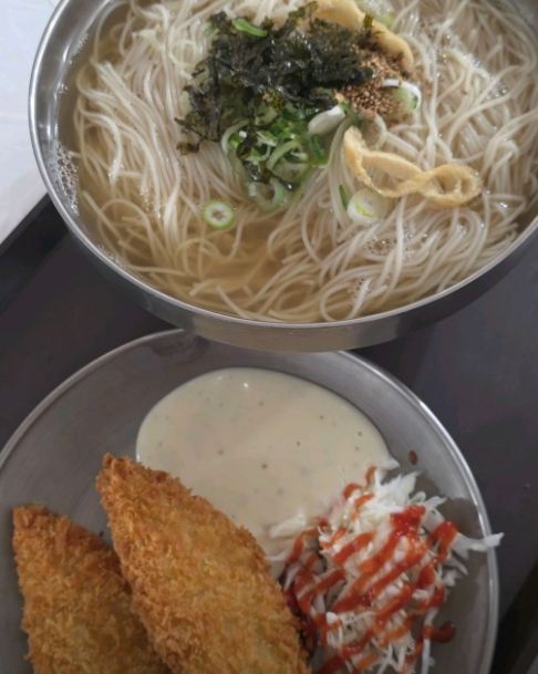 무한리필 국숫집
