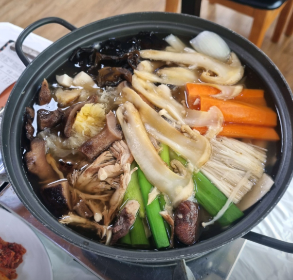 자연산송이버섯전골